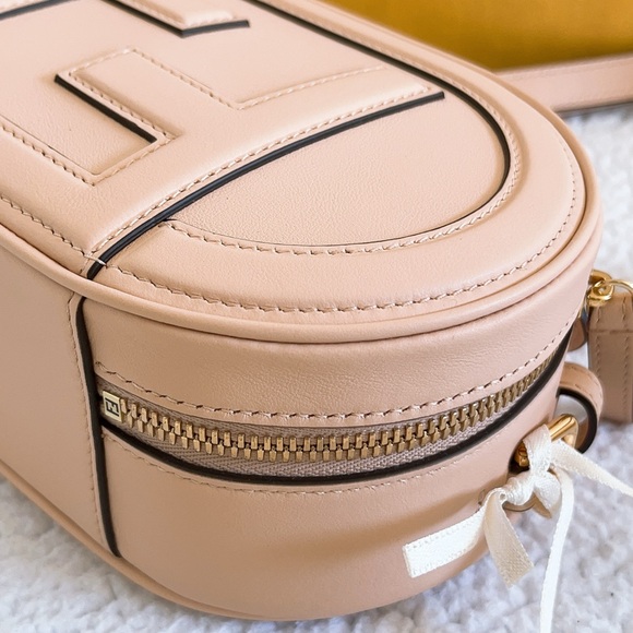 Authentic FENDI O'Lock Mini Camera Case Shoulder Bag - Picture 8 of 16